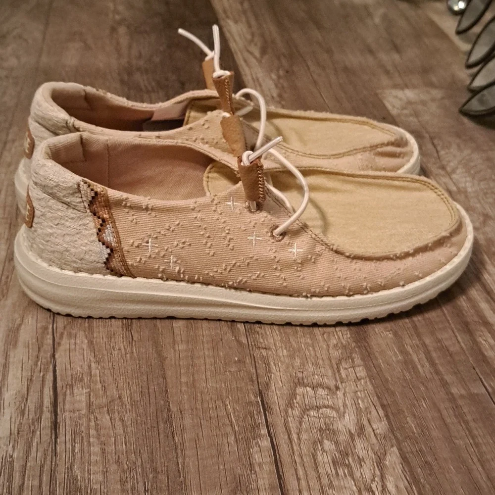 Hey Dude Shoes In Excellent Condition